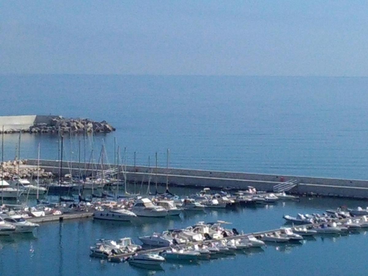 Loft Sul Mare Apartment Балестрате Екстериор снимка